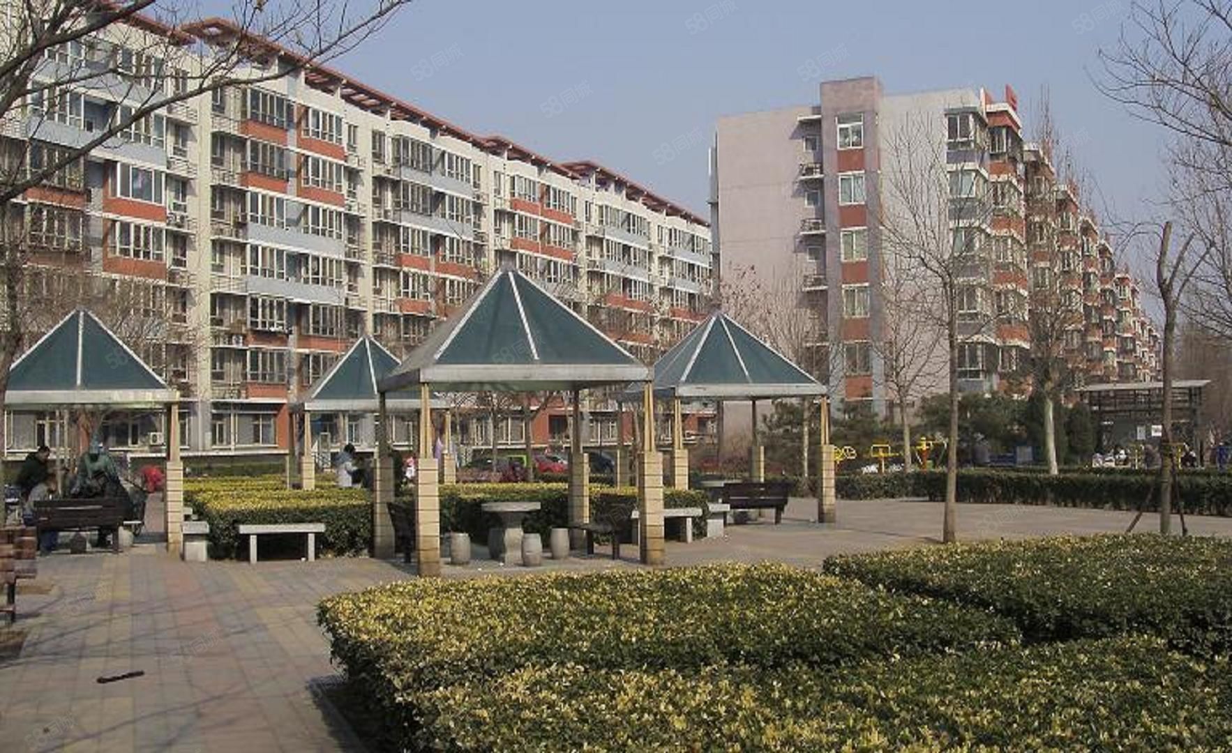 龙博苑一、二、三区屋面防水翻新